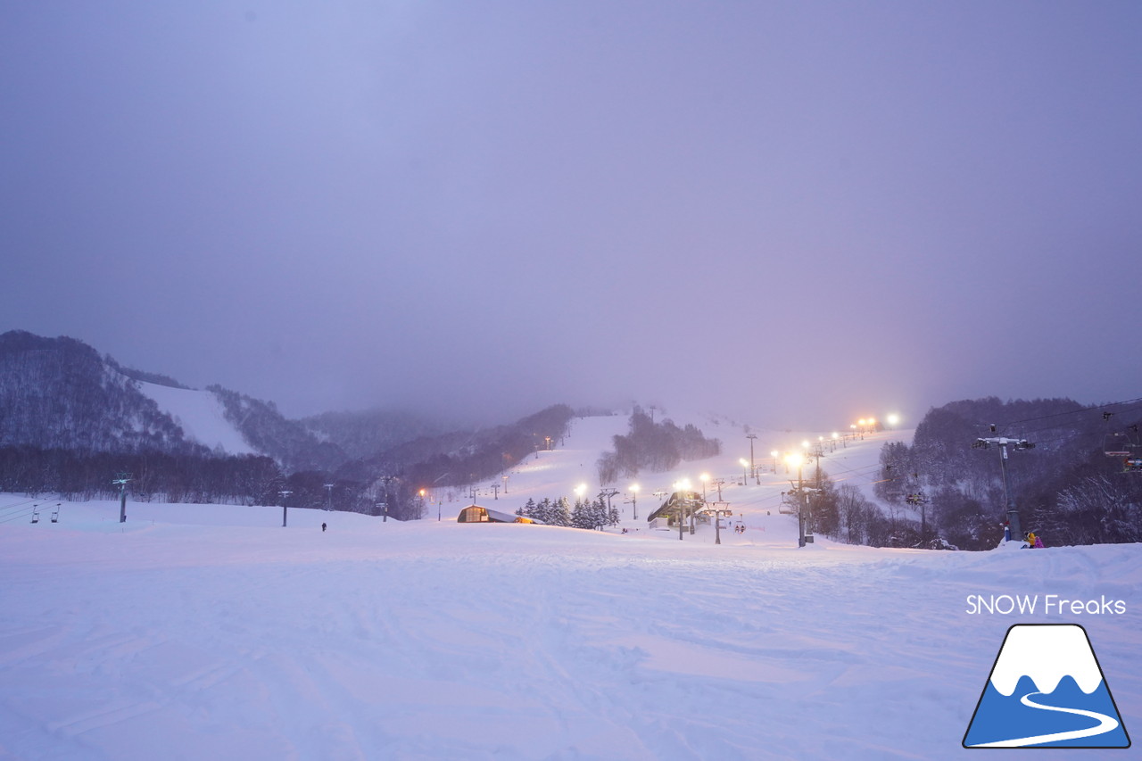 記録的大雪となった夕張マウントレースイは、午後からでもパウダー天国!!